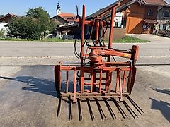 Kuhn B 1201 E