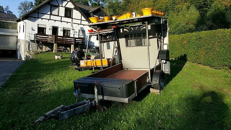 Absperrtafel Verkehrsleitanhänger verkeherssicherungsanhänger vz