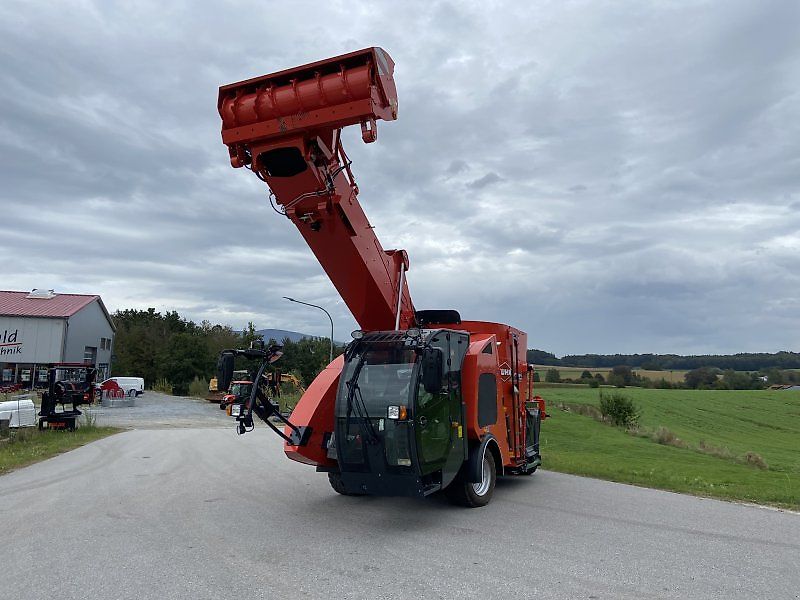 Kuhn SPV 14