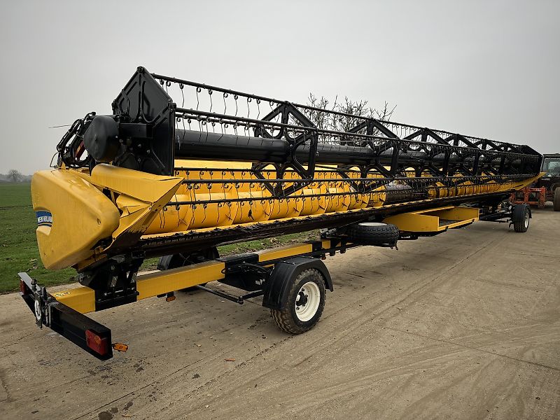 New Holland 41ft Varifeed Header