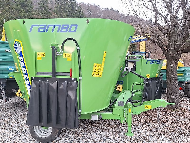 Faresin Rambo 1100 Vertikalmischwagen